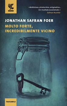 molto forte incredibilmente vicino