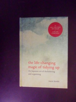 lifechanging magic of tidying up the japanese art of declutterin